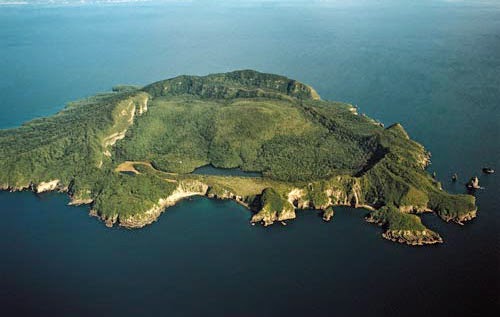 A grid pattern on a globe formed by latitude and longitude lines